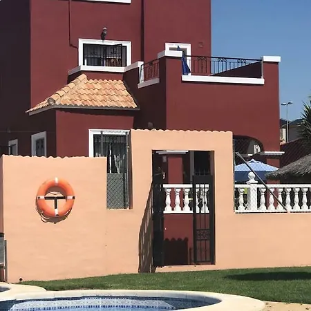 Dom wakacyjny Casa Monpaul *